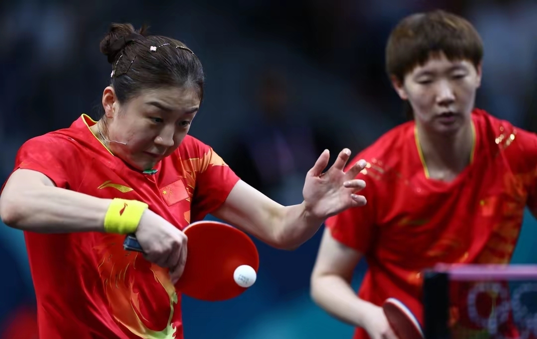 开云- 赛艇邀请赛焦点战：塞北麒麟队淘汰对手燕山旋风队，外线火力全开。外援联手发威