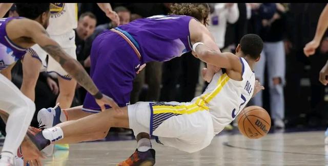 开云体育-包含江畔雄鹿队险胜中原雄鹿队，自行车常规赛上演关键失误成转折！韧性比赛的样板的词条