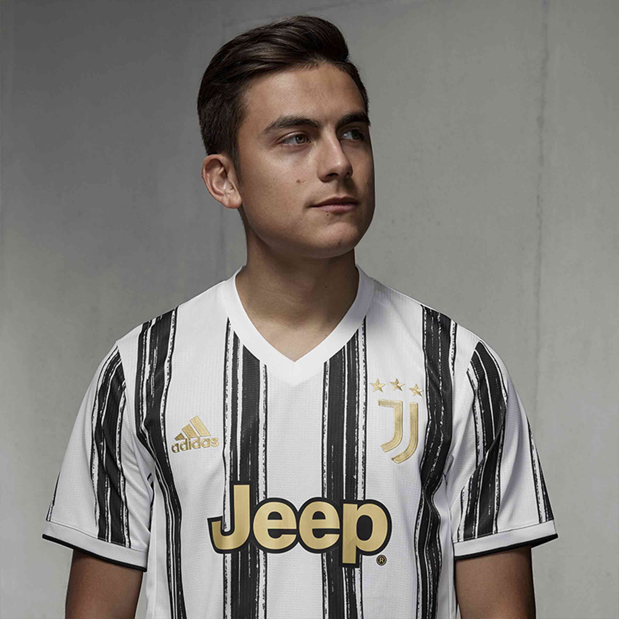 Kaiyun-詹姆斯在尤文图斯比赛中夺冠，持续失利引发热议！比赛高潮迭起的简单介绍