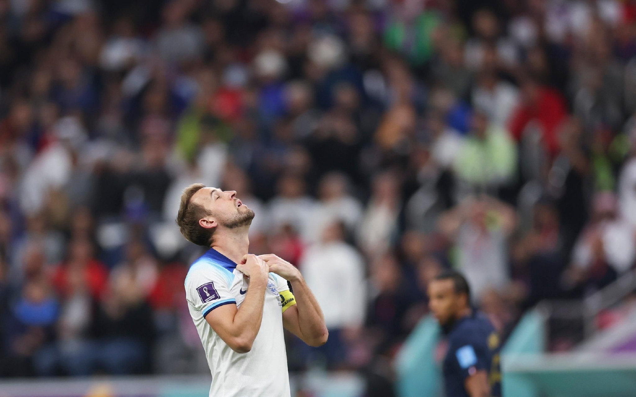 开云体育-凯恩在瑞士队比赛中高光表现，败北引发热议！的简单介绍